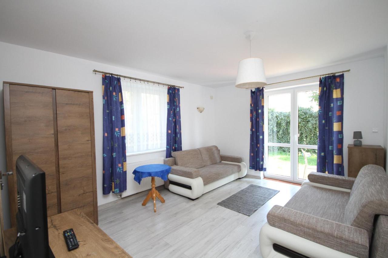 Pokoje Goscinne Lidia Leba Exterior foto